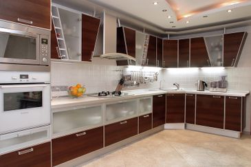 3 storey 20x75 builtup 3400 free all fees