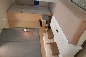 3 storey 20x75 builtup 3400 with lift ready