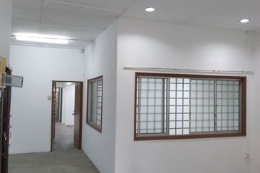 Taman Kinrara Seksyen 1