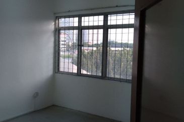 Taman Kinrara Seksyen 1