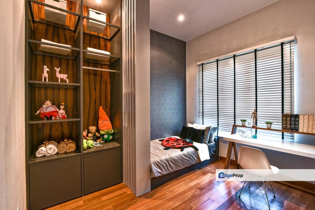 furnished with 2 parks corner, Kuala Lumpur, Cheras