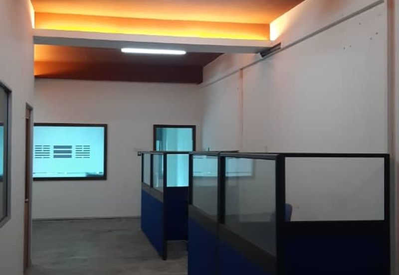 Ground floor shop BELOW MARKET RENT Puchong