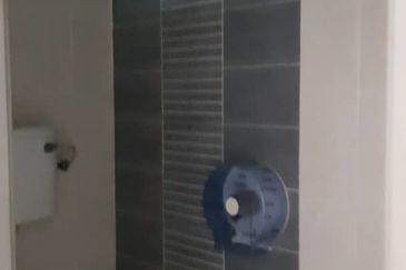 Ground floor shop BELOW MARKET RENT Puchong