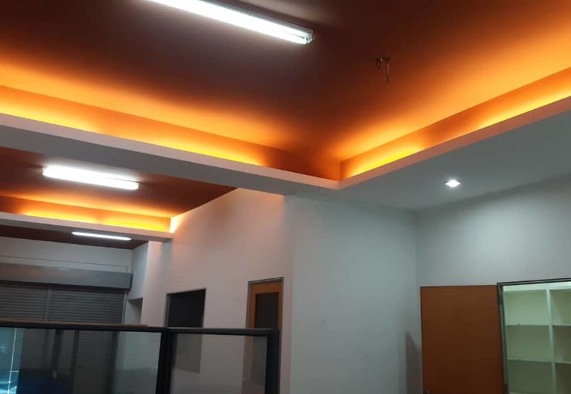 Ground floor shop BELOW MARKET RENT Puchong