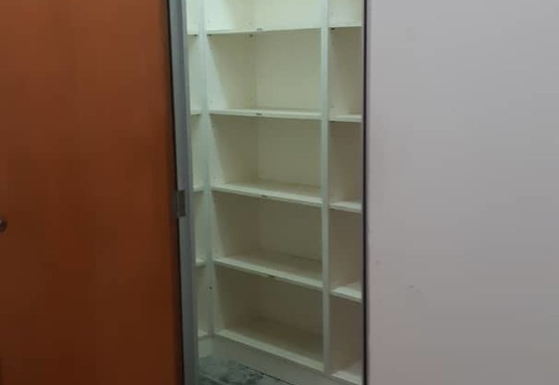 Ground floor shop BELOW MARKET RENT Puchong