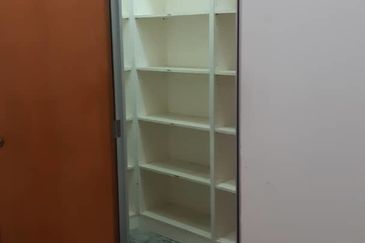 Ground floor shop BELOW MARKET RENT Puchong