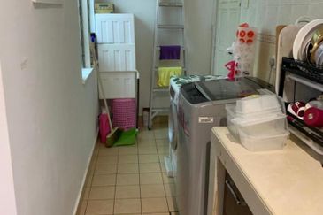 Jalan Bandar Puchong Utama 