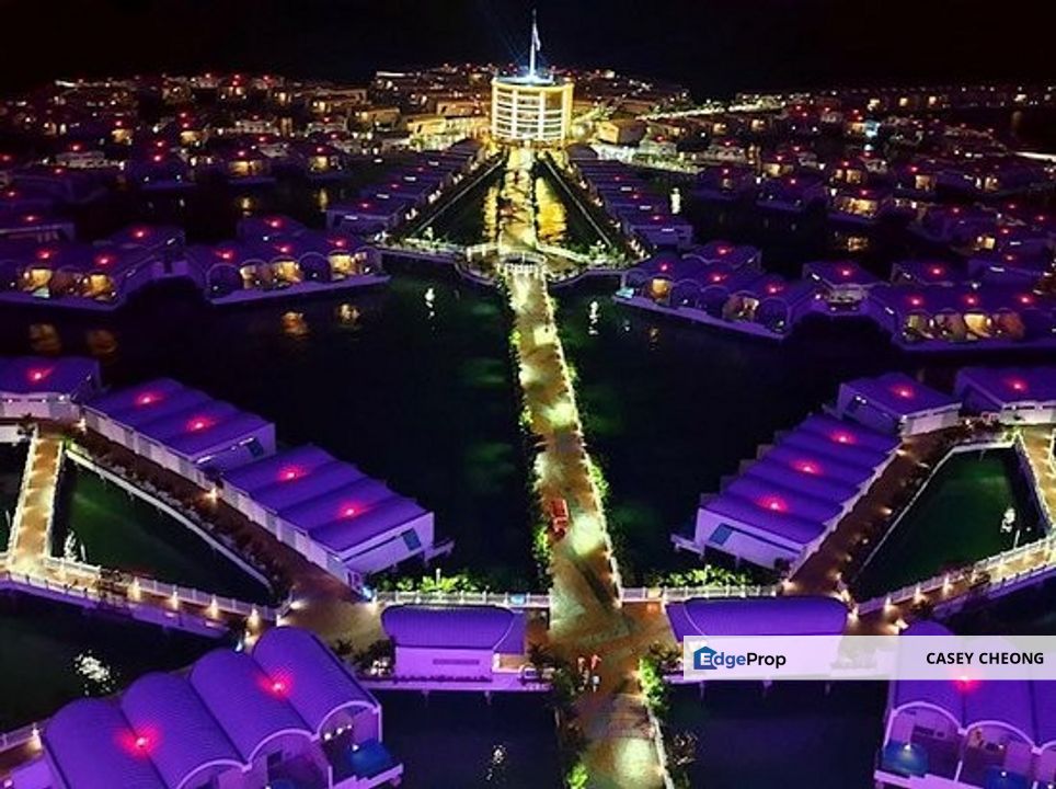 Lexis Hibiscus 2 Water Villa Swimming Pool Port Dickson GRR 6% Guiness World Record, Negeri Sembilan, Port Dickson