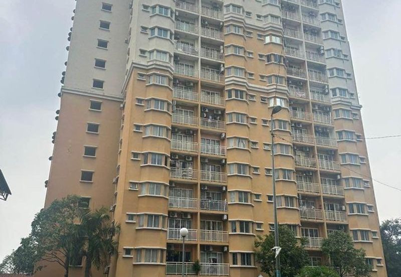 Puteri Bayu Apartment