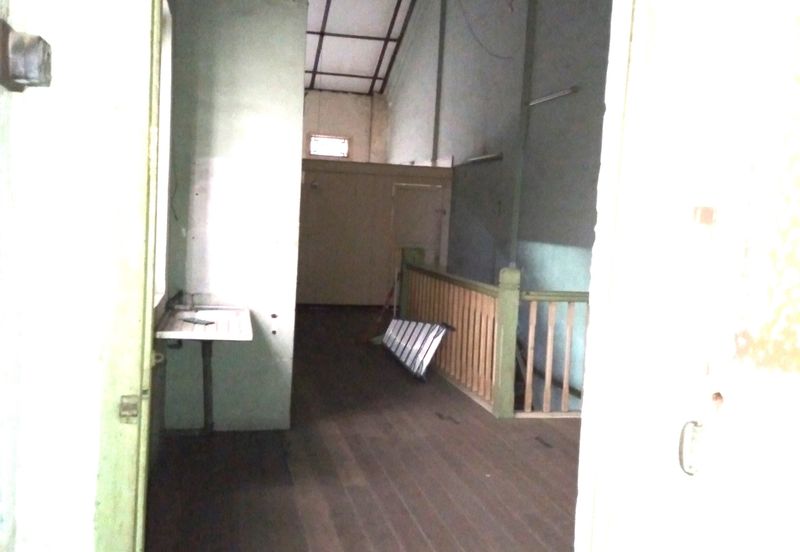 Jalan Tengkat Tong Shin