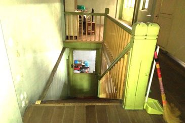 Jalan Tengkat Tong Shin