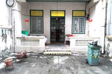 Jalan Tengkat Tong Shin