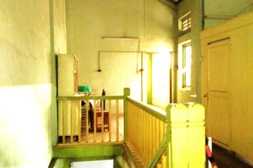 Jalan Tengkat Tong Shin