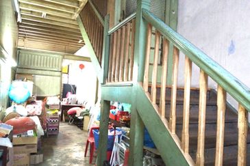 Jalan Tengkat Tong Shin