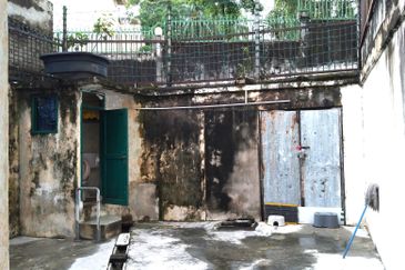 Jalan Tengkat Tong Shin