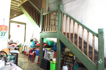 Jalan Tengkat Tong Shin