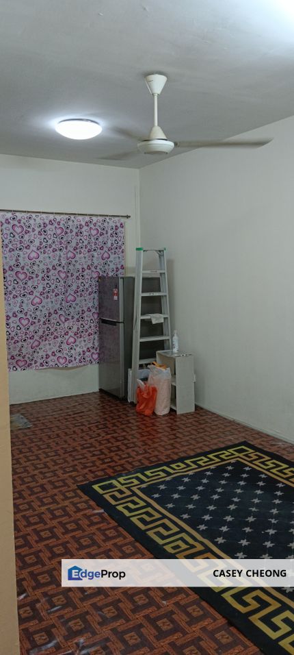 Jati Apartment behind Pavilion Puteri Puchong, Selangor, Puchong