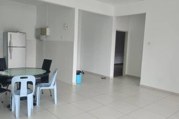 Zefer Hill Residence