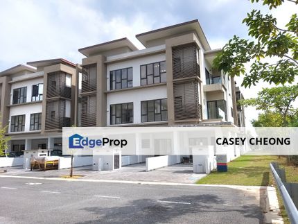 🏠 N’dira Sierra 16 | Upper or Lower Unit Townhouse (End Lot) for Rent, Selangor, Puchong South
