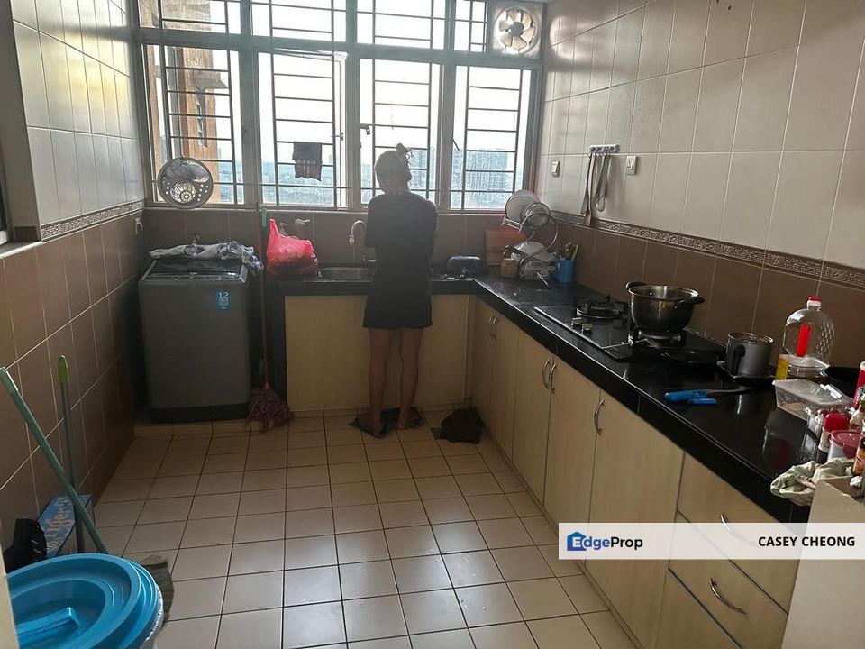 🔥 Corner Unit! Koi Tropika 4R2B2CP RM400K – Below Market Urgent Sale!, Selangor, Bandar Puteri Puchong