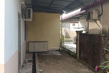 TAMAN BERLIAN INDAH/SENTOSA