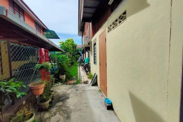 Double Storey Bungalow Semi Permanent, Tingkat Gelugor 5, Gelugor Penang 