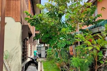 Double Storey Bungalow Semi Permanent, Tingkat Gelugor 5, Gelugor Penang 