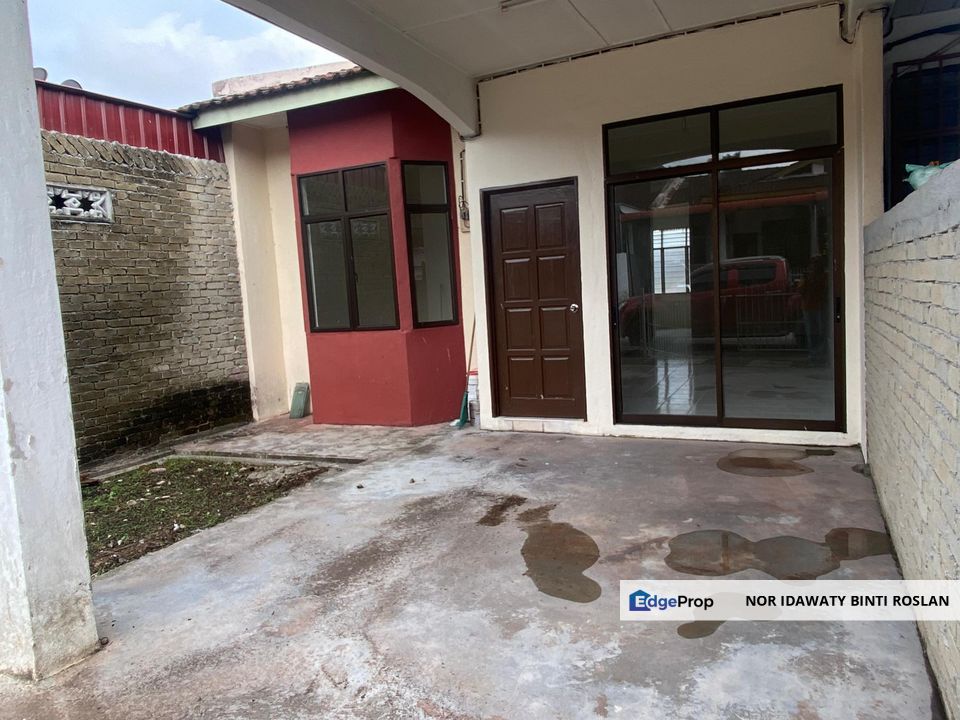 Teres Setingkat, Taman Widuri, Jawi, Penang, Sungai Jawi