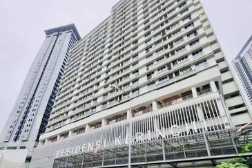 RENOVATED FURNISHED NEAR LRT Residensi Kerinchi Bangsar South