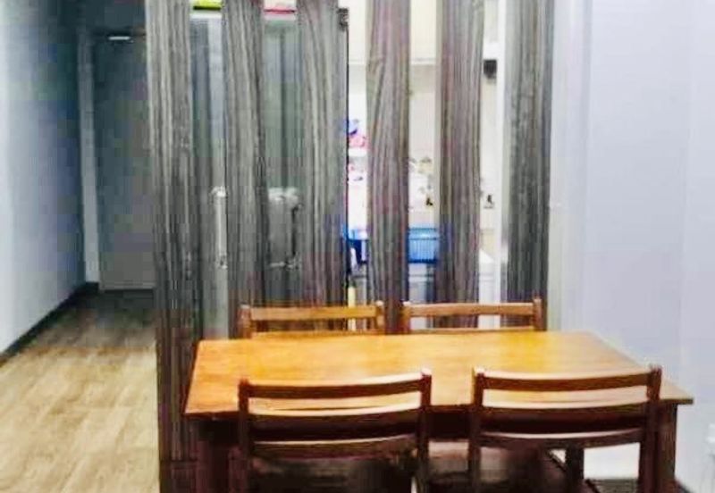 RENOVATED FURNISHED NEAR LRT Residensi Kerinchi Bangsar South