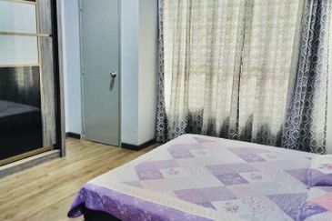 RENOVATED FURNISHED NEAR LRT Residensi Kerinchi Bangsar South