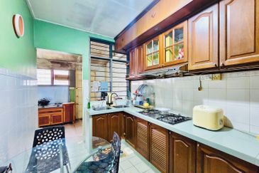 Persiaran Puncak Alam 1 