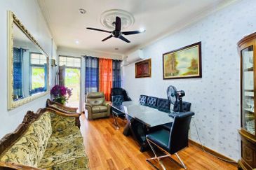 Persiaran Puncak Alam 1 