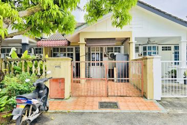 Persiaran Puncak Alam 1 