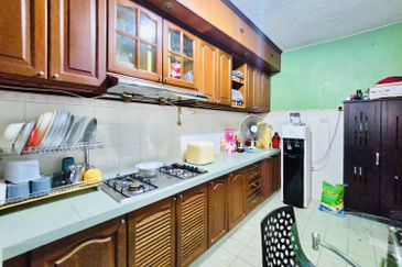 Persiaran Puncak Alam 1 