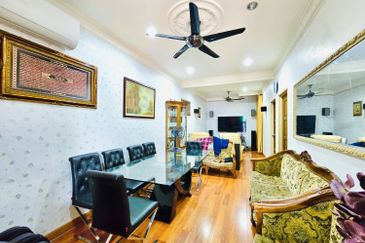 Persiaran Puncak Alam 1 