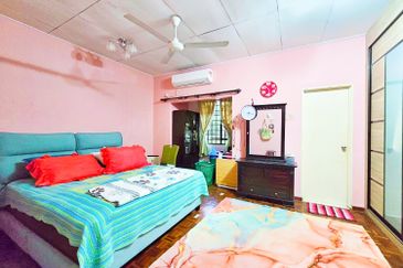 Seksyen 2 Bandar Bukit Mahkota