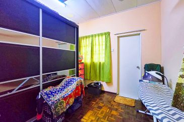 Seksyen 2 Bandar Bukit Mahkota