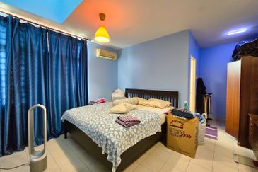 Ayu Puri, Alam Nusantara