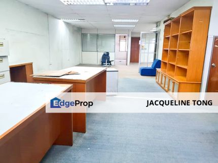 Petaling Utama (PJS 1, Petaling Jaya), Office Lot Renovated at 1st floor near TOYOTA for rent RM 2k, Selangor, Petaling Jaya