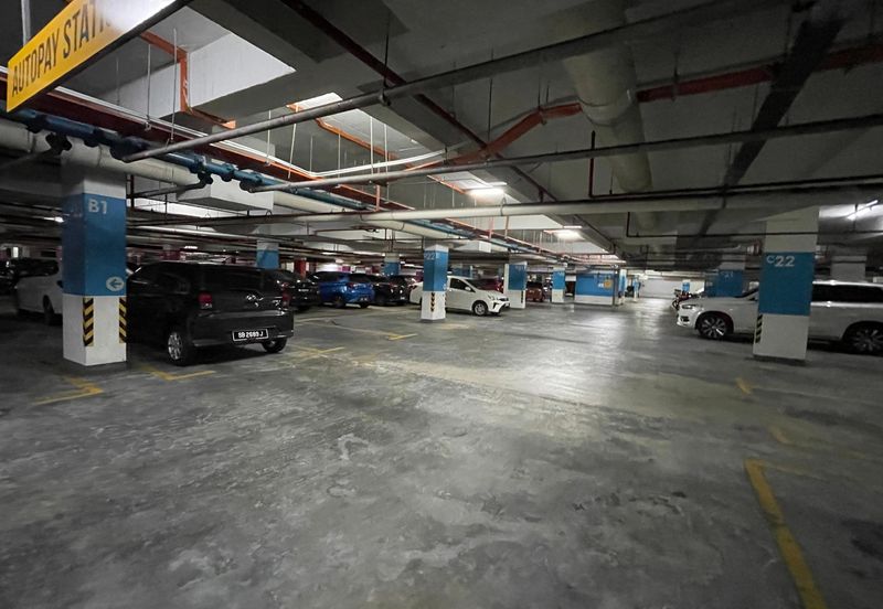 Parklane Commercial Hub