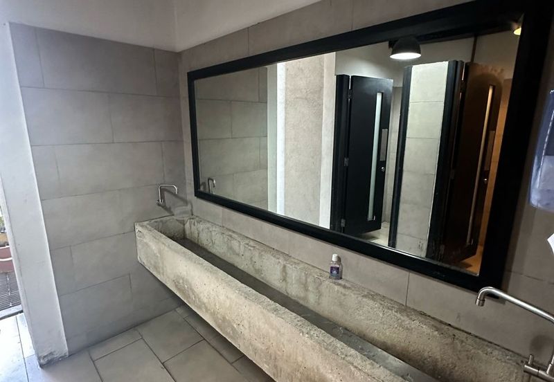 Petaling Jaya Trade Centre @ Damansara Perdana, Partly furnished Office For Rent RM 4psf neg