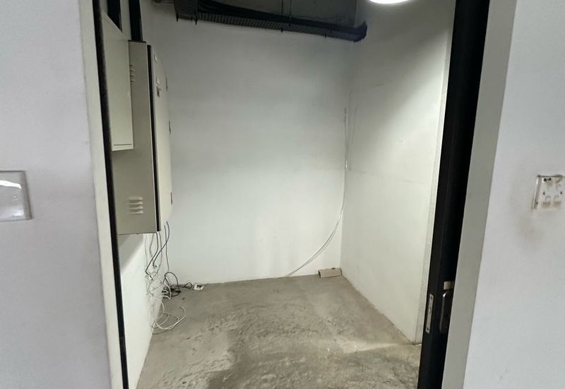 Petaling Jaya Trade Centre @ Damansara Perdana, Partly furnished Office For Rent RM 4psf neg