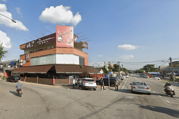 Seksyen 1 @ Petaling Jaya, Bungalow Land Facing Main Road For Sale (Commercial Zone) RM 1.18mil 