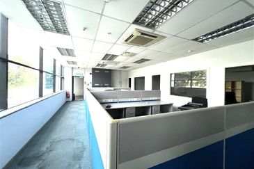 HiCom-Glenmarie Industrial Park