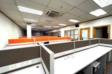 HiCom-Glenmarie Industrial Park