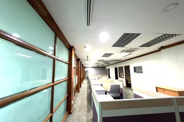 HiCom-Glenmarie Industrial Park