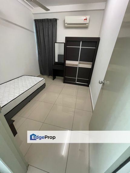 Female Only Medium Room 8 mins to Ara LRT St, Selangor, Ara Damansara