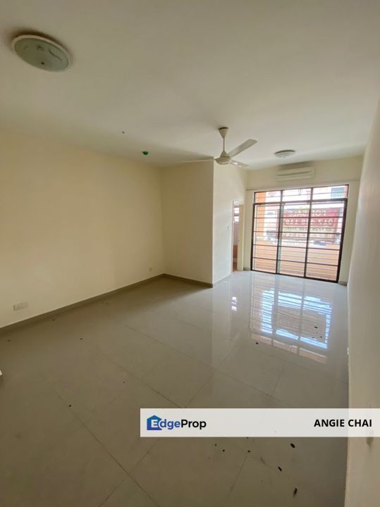 Parkville Townhouse  Lower unit unfurnished for Sale, Selangor, Sunway Damansara