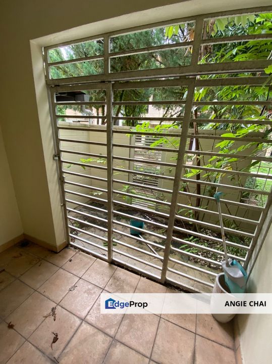 Parkville Townhouse  Lower unit unfurnished for Sale, Selangor, Sunway Damansara